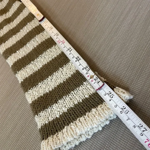 Cute, Knit Cardigan type Sweater, sz Lg - Picture 7 of 8